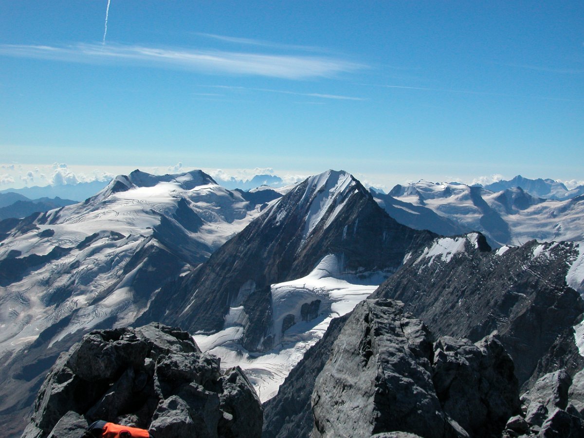 DSCN5771.JPG - Die Königsspitze vom Gipfel des Ortlers aus gesehen.