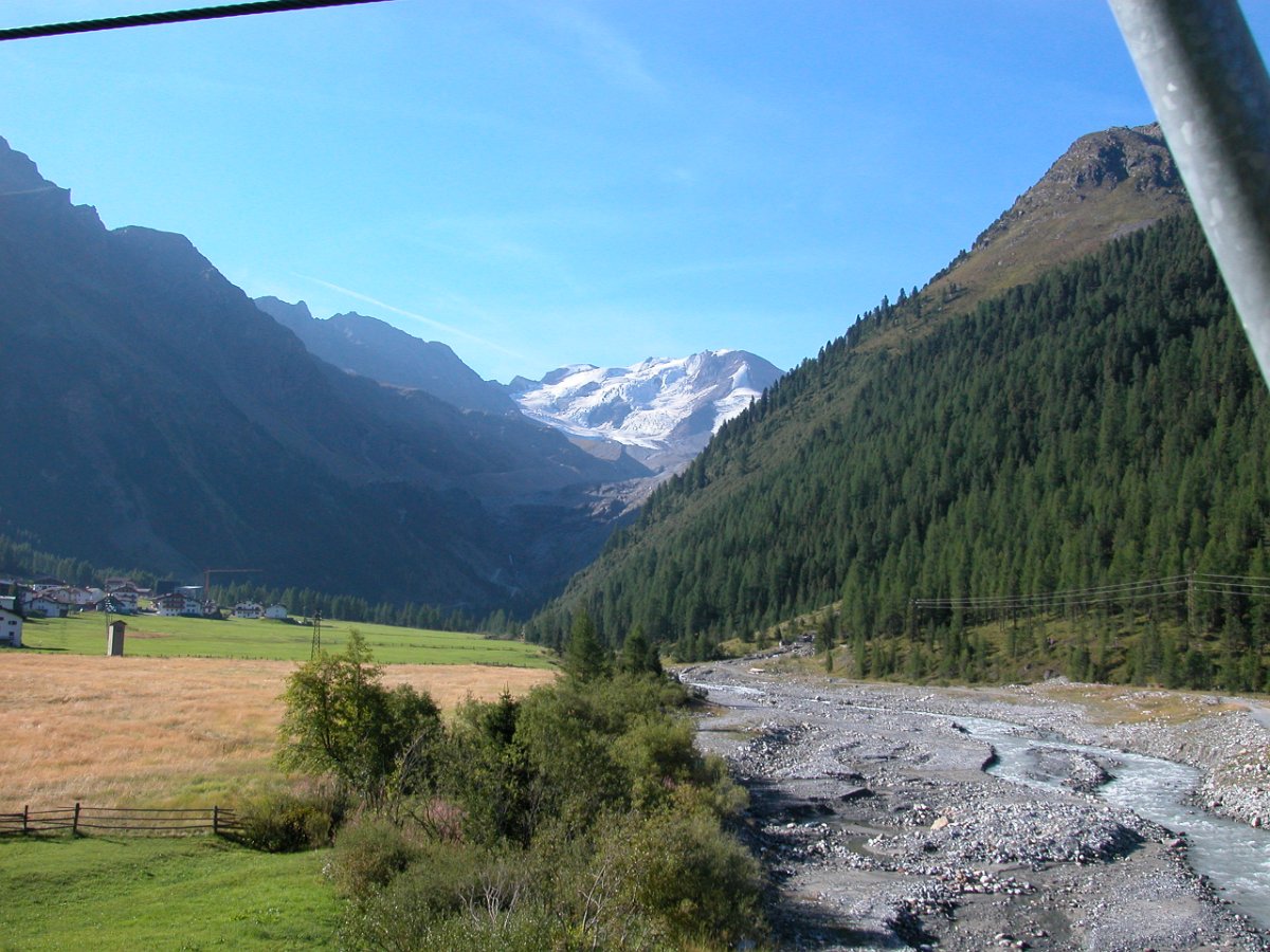 DSCN5780.JPG - Bei der Ankunft mit dem Lift in Sulden.