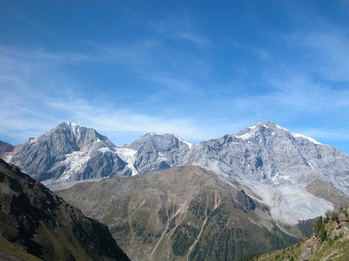 DSCN5785.JPG - Königsspitze, Monte Zebrù und Ortler