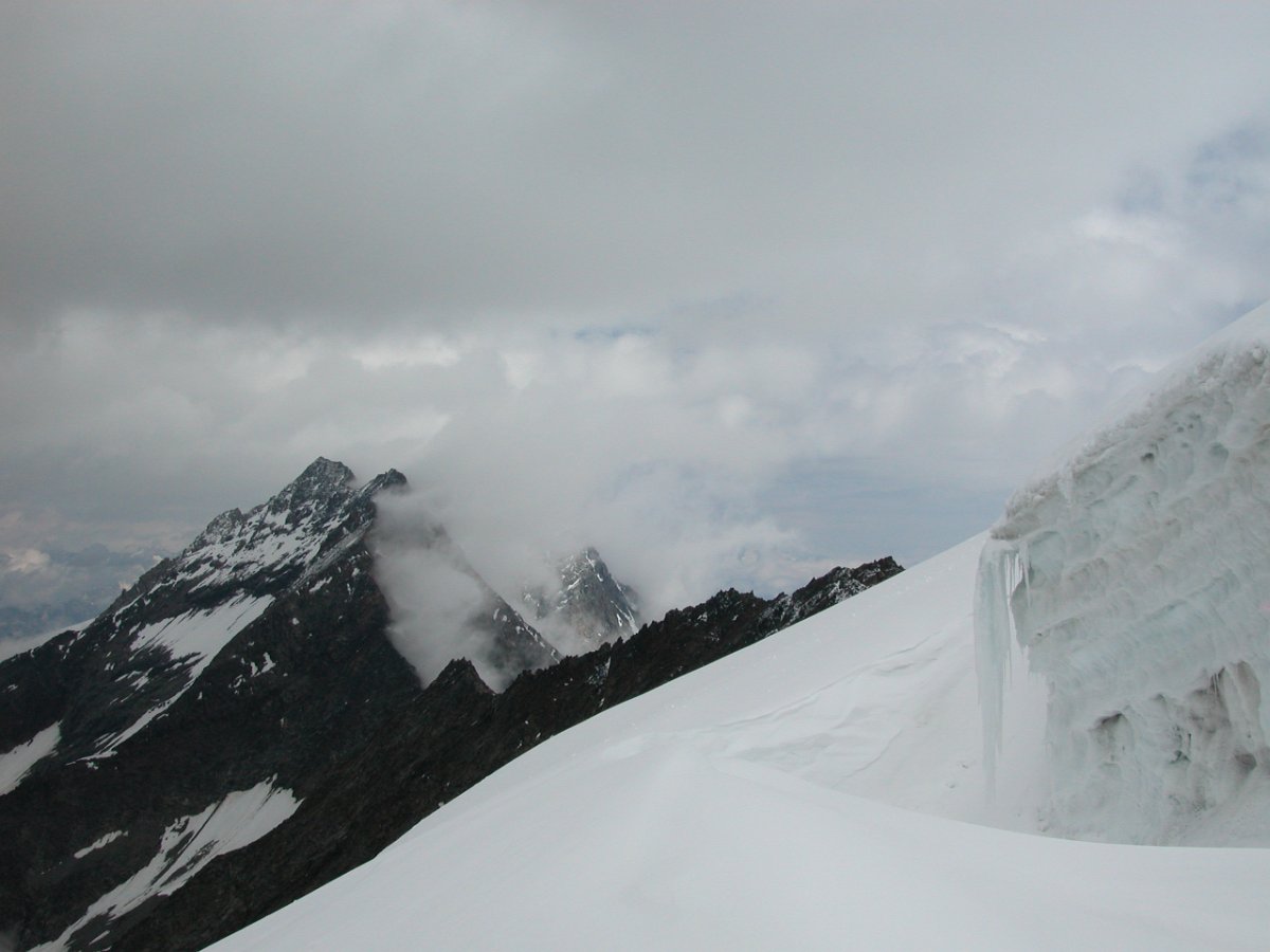 DSCN6467.JPG - Lagginhorn beim Abstieg vom Weissmies.