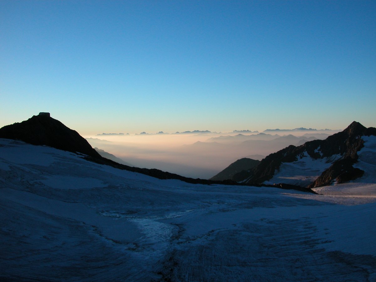 Dscn6729.jpg - Abendstimmung. Links wieder der Becher.