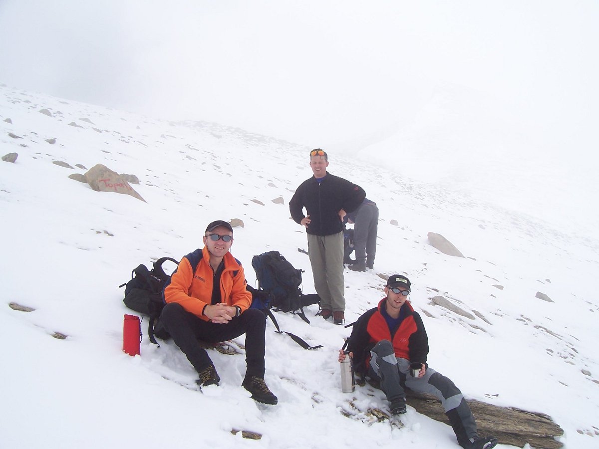 100_0703.JPG - Kurze Rast bereits oberhalb 3000 m.