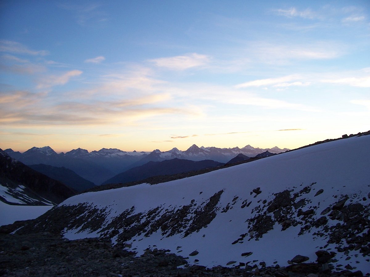 100_0756.JPG - Blick Richtung Berner Oberland.