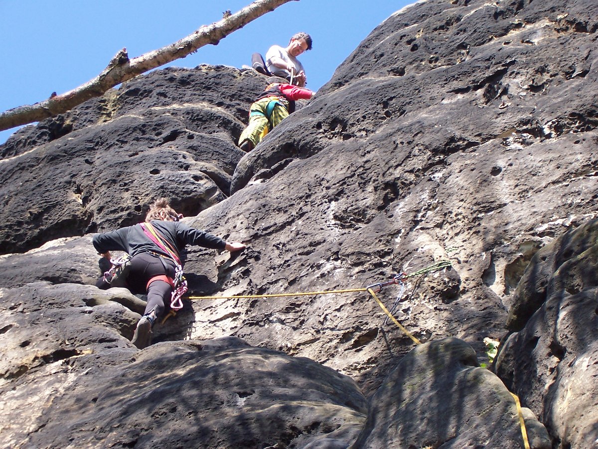 100_1617.JPG - Gunter macht eine eigene Seilschaft auf.