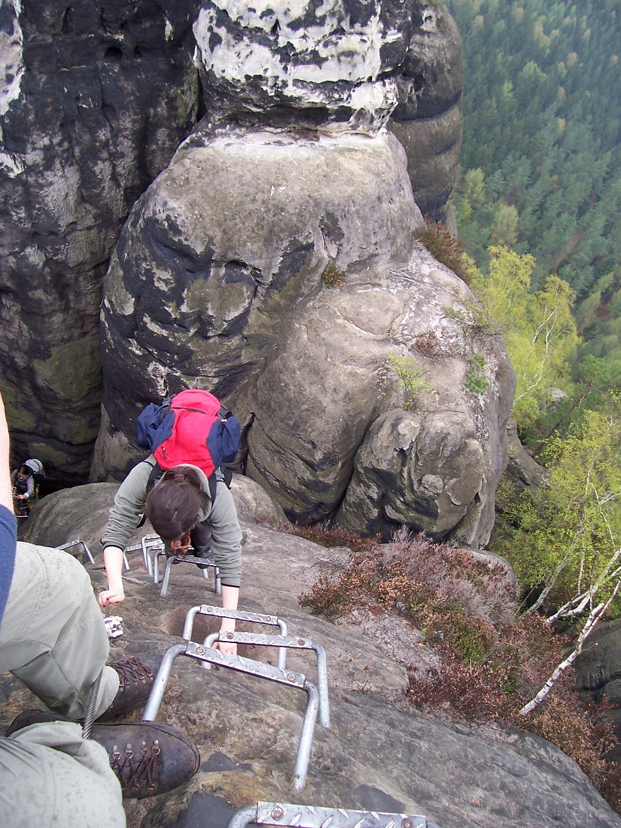 100_2521.JPG - Auf dem oberen Teil der HÄntzschelstiege.