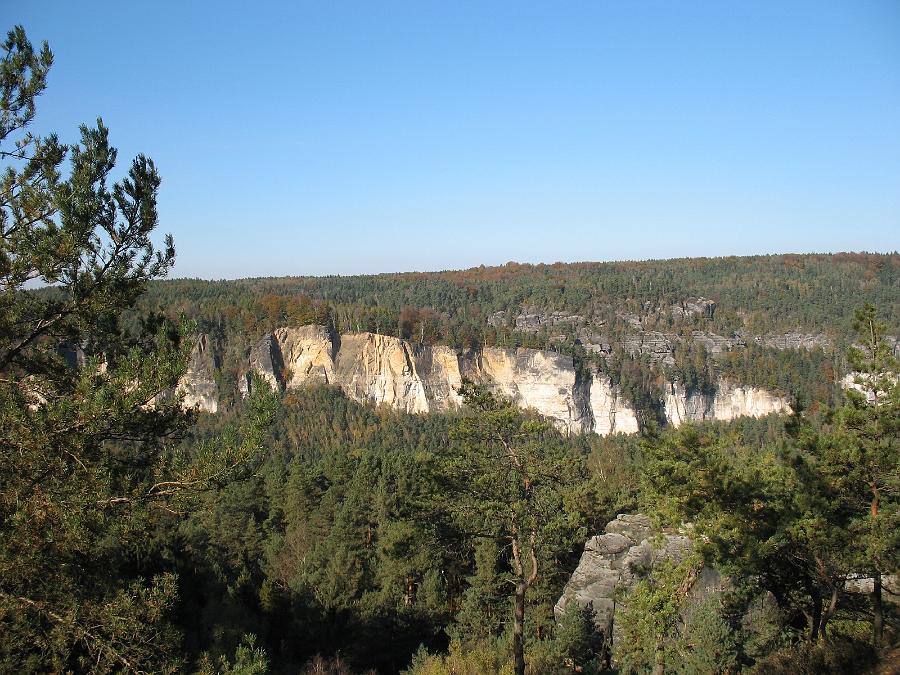 IMG_0935.JPG - Die rechtselbigen Steinbrüche zwischen Rathen und Wehlen.