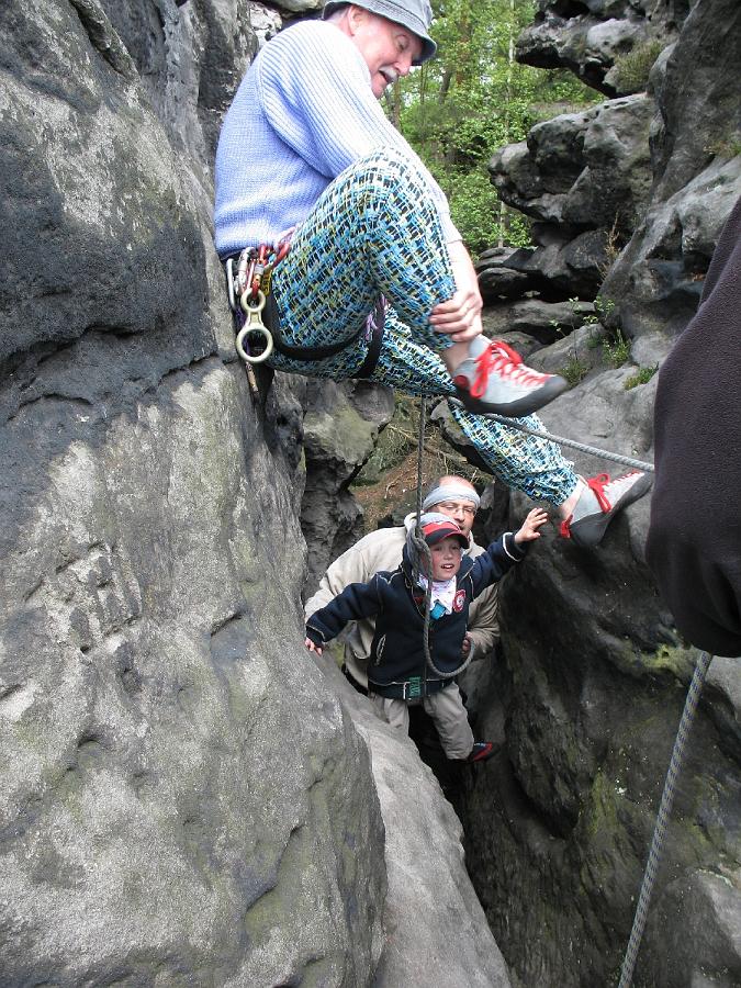 IMG_9735.JPG - Voller Einsatz bei der Betreuung des Nachwuchses.